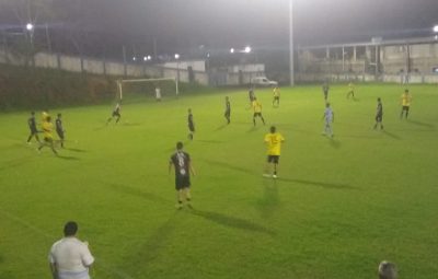 WhatsApp Image 2019 11 27 at 23.08.42 2 400x255 - Pelo Municipal de Iconha 15 Minutos Vence União da Ilha em jogo de nove gols.