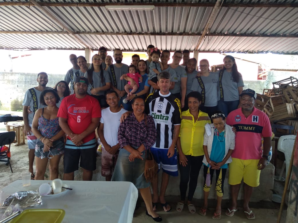 Grupo de Jovens que desenvolvem ações sociais  ajudam associação em Rio Novo do Sul