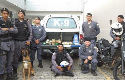 PM apreende 13 quilos de maconha e quase 60 mil reais em Serra 400x255 - PM apreende 13 quilos de maconha e quase 60 mil reais em Serra