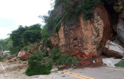 Rodovia ES 166 em Castelo continua totalmente interditada 400x255 - Rodovia ES-166 em Castelo continua totalmente interditada