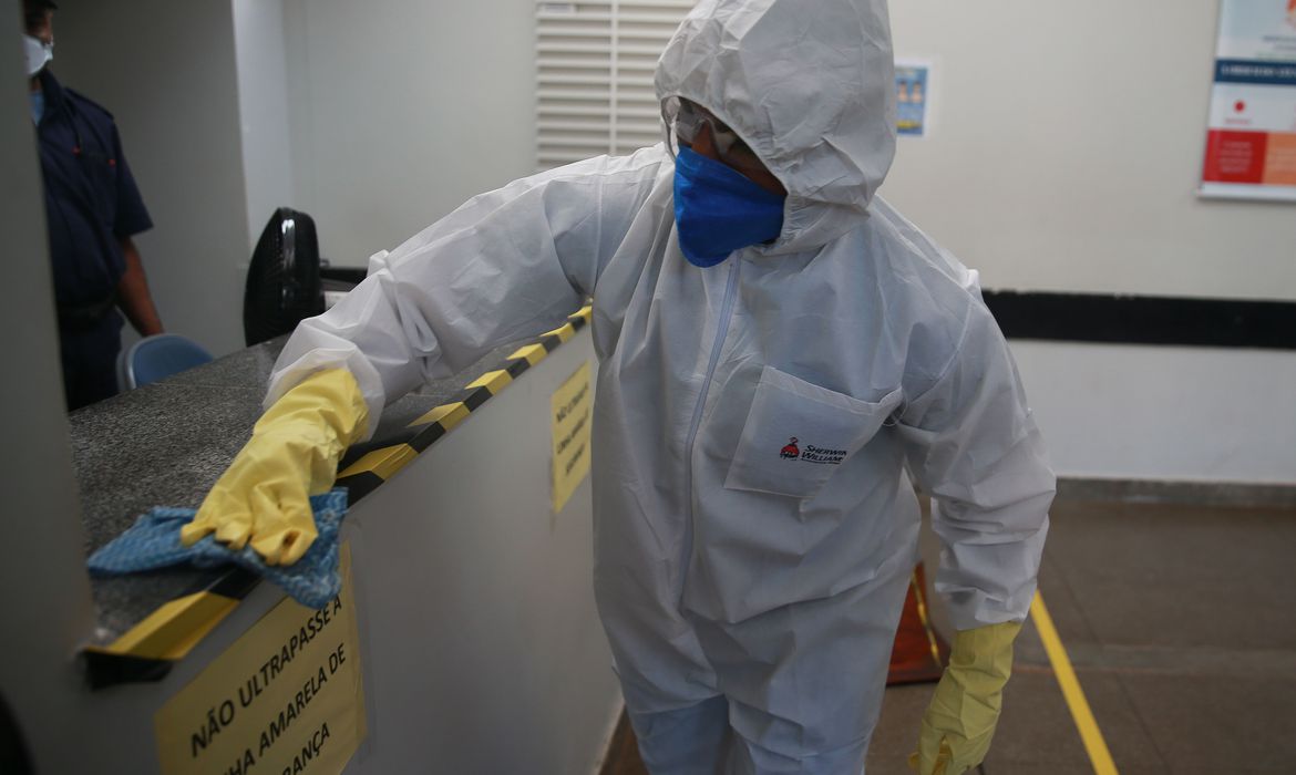 Novo coronavírus avança no Rio de Janeiro, com 5 mortes em 24 horas