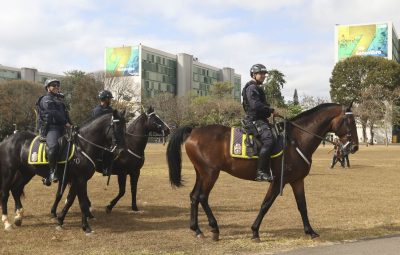 policiais DF 400x255 - MP reajusta salários de policiais do Distrito Federal em 8%