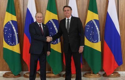 bolsonaro 400x255 - Bolsonaro conversa com Putin sobre cooperação na área de saúde