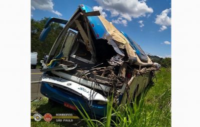 acidente obibus bombeiros 001 400x255 - Seis vítimas do acidente entre ônibus e caminhão permanecem internadas