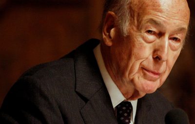 ex presidente frances Valery Giscard dEstaing 400x255 - Ex-presidente da França morre aos 94 anos