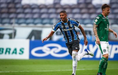 gremio 400x255 - Em noite de recorde de Renato Gaúcho, Grêmio vence Goiás na Arena