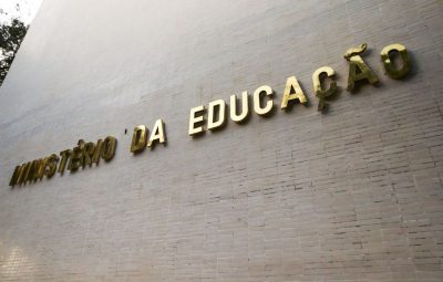 ministerio educacao 3 400x255 - MEC muda para 1º de março aulas presenciais nas universidades federais