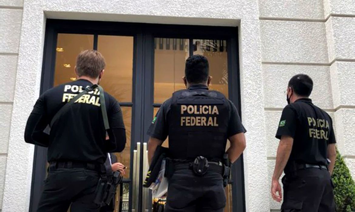 PF e Receita Federal apuram desvio de recursos destinados a creches