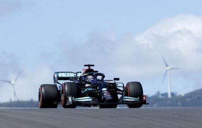 hamilton treino portugal 400x255 - Hamilton volta a liderar em treino do GP de Portugal de Fórmula 1