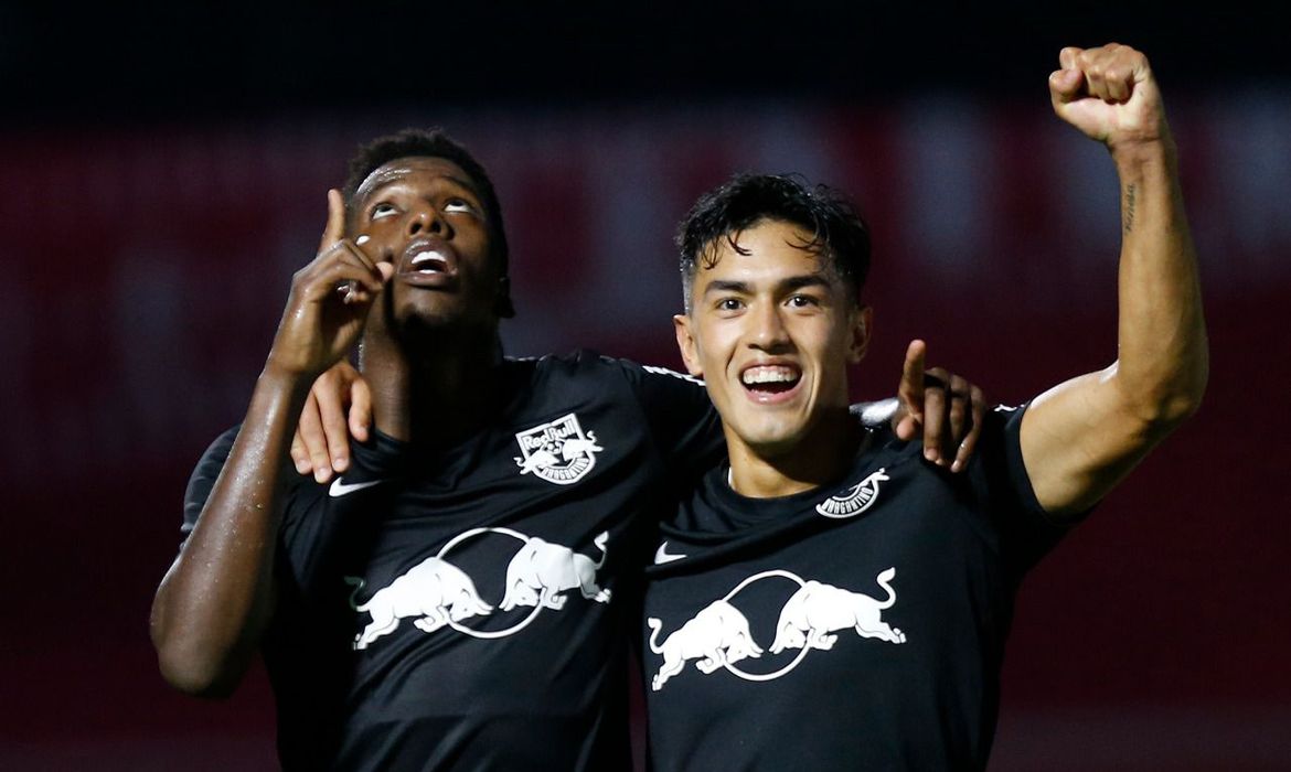 Bragantino supera Mirassol e dispara na ponta do Grupo C do Paulistão