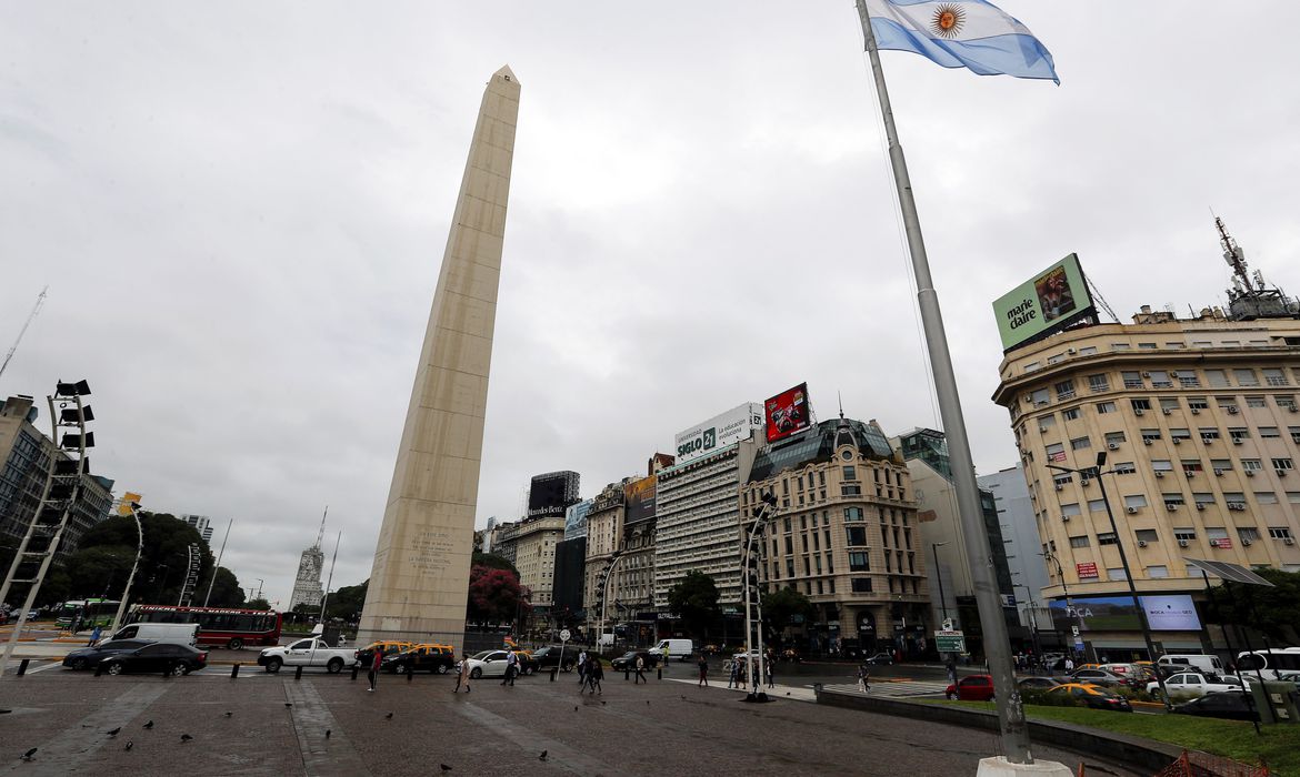 Argentina registra recorde diário de infecções e mortes pela covid-19