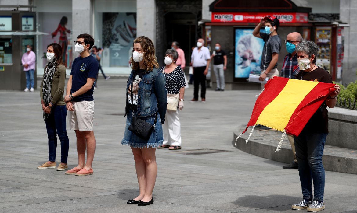 Espanha permitirá entrada de viajantes vacinados de países fora da UE