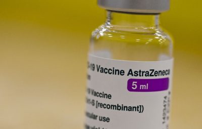 astrazeneca vaccine 400x255 - Fiocruz retoma produção da vacina contra covid-19