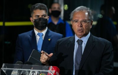 Guedes 400x255 - Guedes: auxílio será prorrogado por mais 2 meses e pode ser estendido
