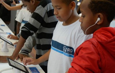 Sancionada a lei da Politica de Inovacao Educacao Conectada 400x255 - CE aprova inclusão de parentalidade responsável nos currículos escolares