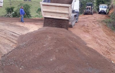 WhatsApp Image 2021 07 07 at 16.43.32 400x255 - Prefeitura de Iconha revitaliza estradas no interior do município