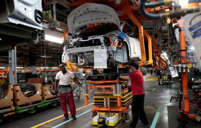 industria 400x255 - CNI aumenta previsão de crescimento da economia para 4,9%, neste ano