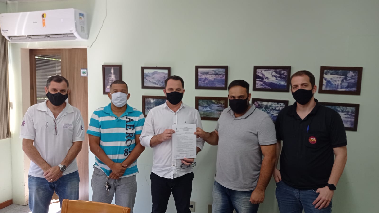 Prefeito se reúne com representantes da ACINIC e recebe indicações para melhoria do comércio local