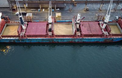 embarcacao 400x255 - Covid-19: embarcações são isoladas após tripulação testar positivo