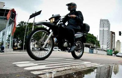 motocicleta 400x255 - Motocicletas terão isenção de pedágio em novas concessões de rodovias