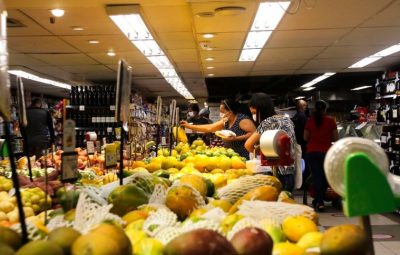 supermercado 400x255 - Com inflação, brasileiro já está comprando menos, mas gastando mais