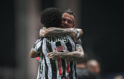 Atletico MG vence Bahia e volta a ser campeao brasileiro apos 50 anos 400x255 - Atlético-MG vence Bahia e volta a ser campeão brasileiro após 50 anos