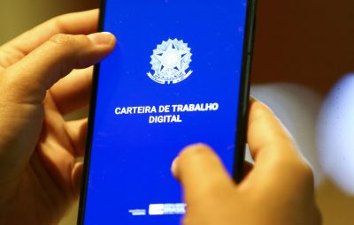 carteira de trabalho 400x255 - MP estabelece medidas trabalhistas em caso de calamidade pública