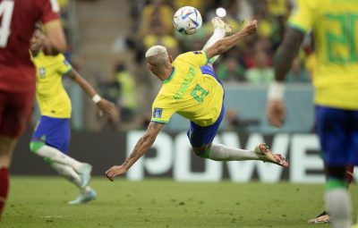 Richarlison 400x255 - Gol de voleio de Richarlison é eleito o mais bonito da Copa do Catar