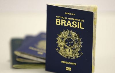 passaporte brasileiro mcamgo abr 140220221818 3 400x255 - Fila para emissão do passaporte passa de 108 mil pessoas