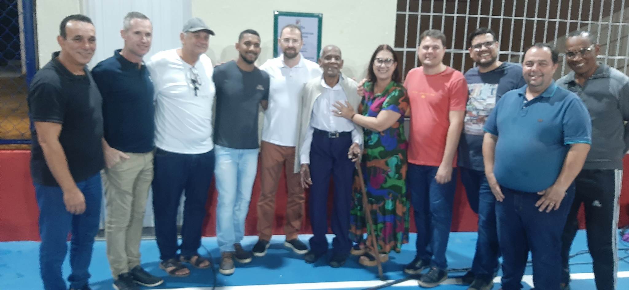 Em Anchieta ES Moradores de São Mateus recebem quadra reformada