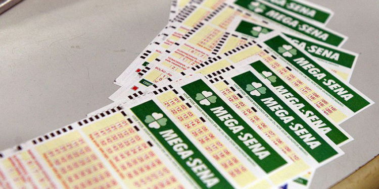 Mega-Sena não tem ganhadores e prêmio acumula em R$ 6,5 milhões