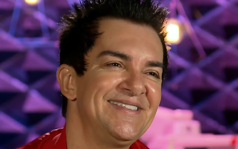 Cantor gospel sofre acidente e grava vídeo sangrando: ‘Orem por mim’