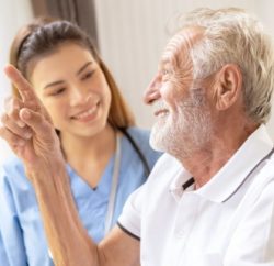 e989c285b8a35a65238680f0823c54f5 250x242 - Doença de Alzheimer: O que é, sintomas e tratamentos