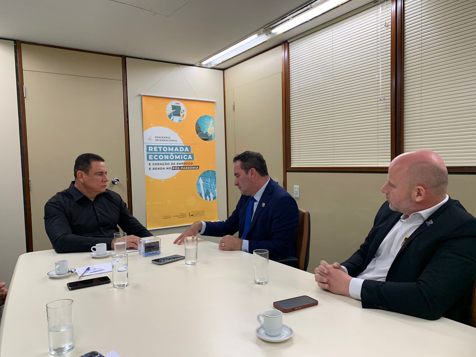 Prefeito vai a Brasília em busca de recursos para saneamento do rio Iconha