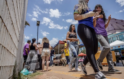 estudantes 400x255 - Termina hoje prazo para convocação de vagas remanescentes do Fies