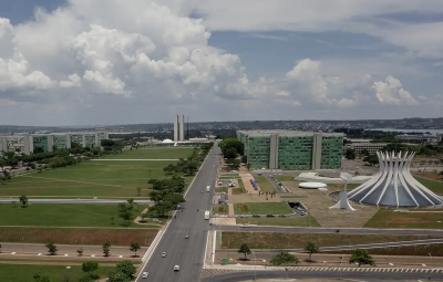 governo 400x255 - Governo oficializa congelamento de R$ 15 bilhões no Orçamento