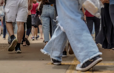estudantes 400x255 - Enem 2024 terá 140 mil salas de provas em 1.753 cidades