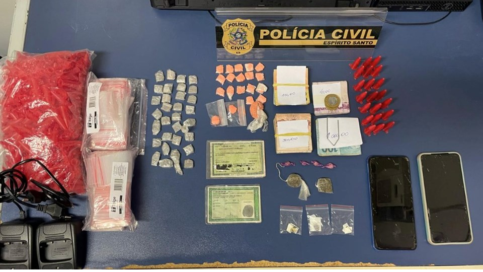 PCES prende suspeito de homicídio e apreende drogas durante operação em Viana