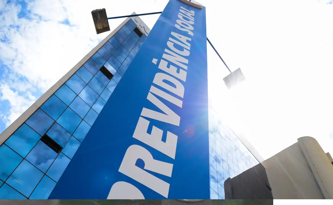 Beneficiários do INSS podem contestar descontos indevidos nos Correios