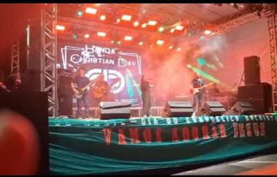 IMG 20251211 WA2105 400x255 - Banda Christian Day emociona Anchieta em noite de adoração