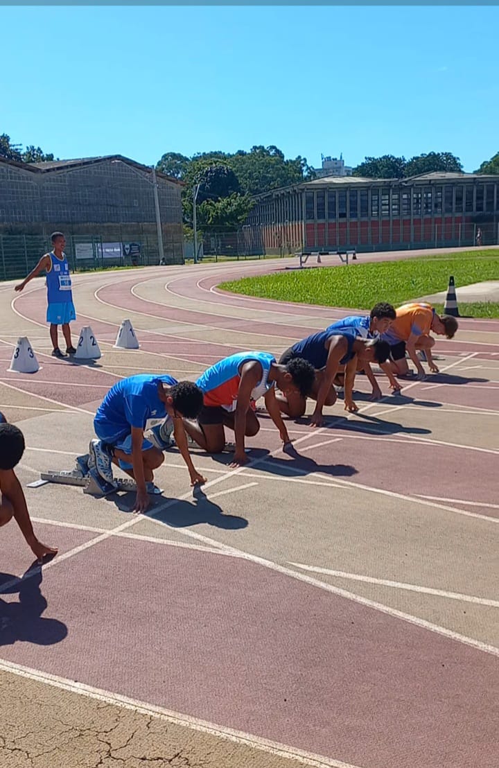 ATLETAS DE ICONHA SÃO DESTAQUES NO CAMPEONATO SUB-20 DE ATLETISMO